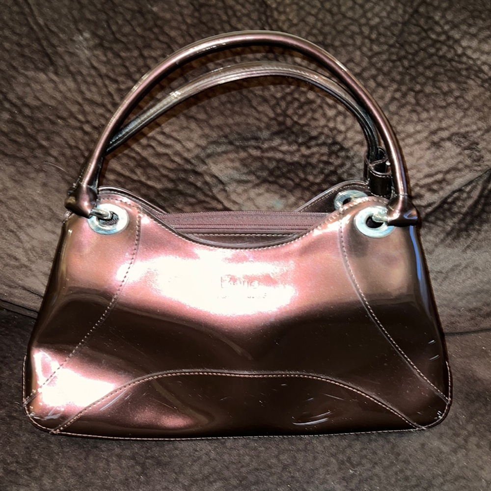 Beijo Womens Brown Leather Inner Pockets Double Handles Shoulder Handbag. NEW